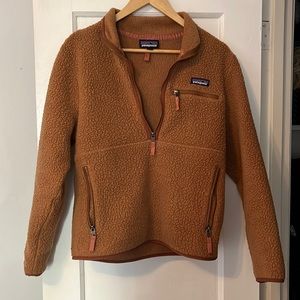 Patagonia women’s retro pile marsupial jacket
